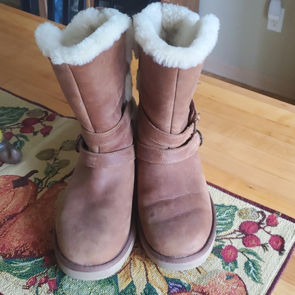 UGG Becket boots size 8